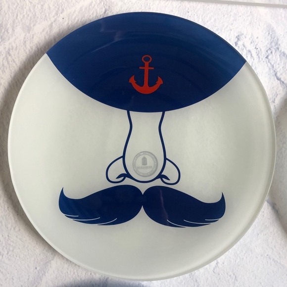 Shiraleah Sailor Stache Glass Decorative Plates 4 - Picture 5 of 8